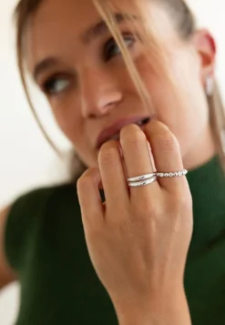 ANILLO BHAVIN