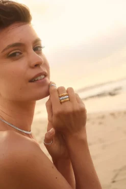 ANILLO PIEDRAS DE NACIMIENTO BAÑADO EN ORO
