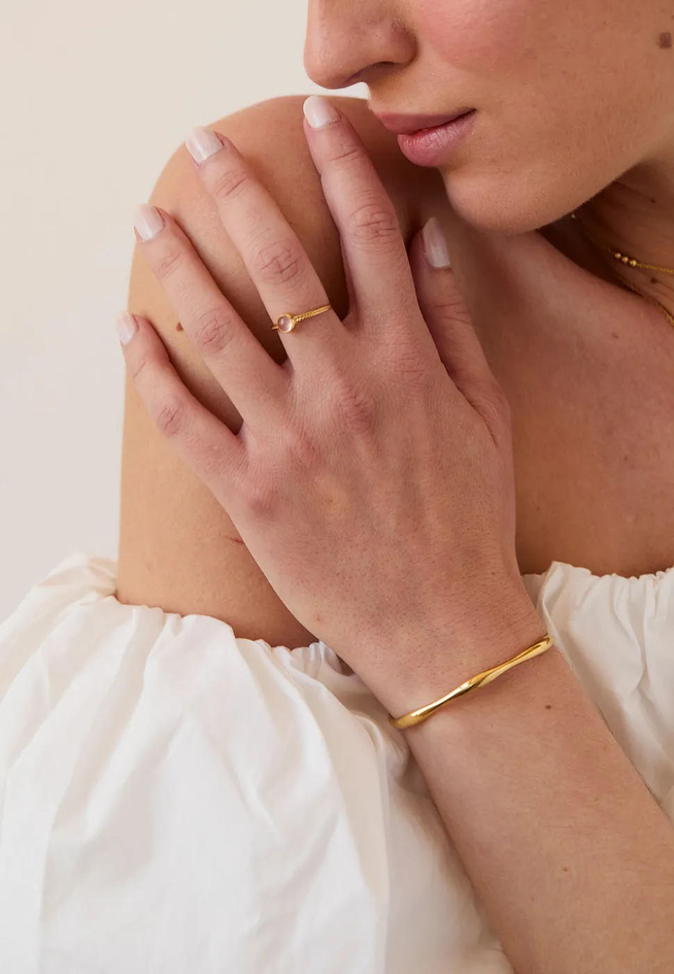 BRAZALETE ARHATA BAÑADO EN ORO