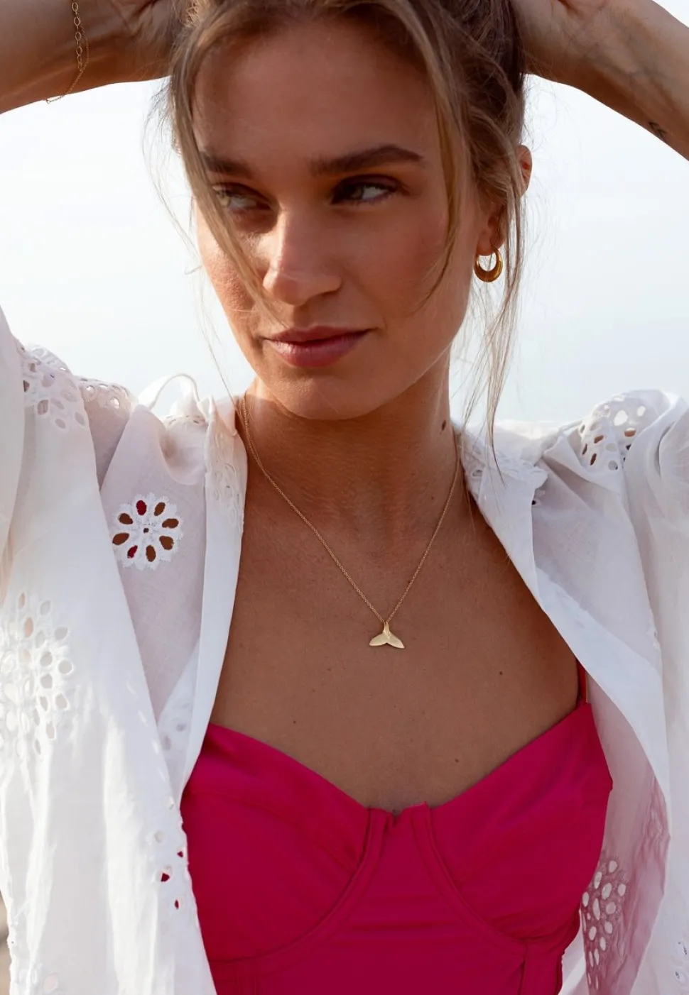 COLLAR BAAT BAÑADO EN ORO