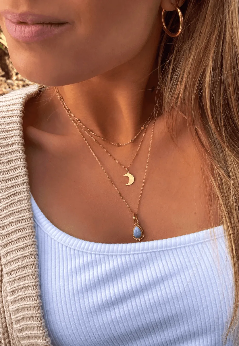 COLLAR LUN BAÑADO EN ORO