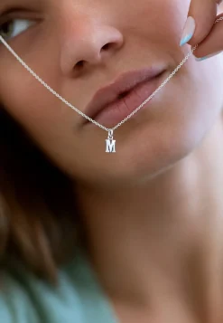 COLLAR PATRA LETRA