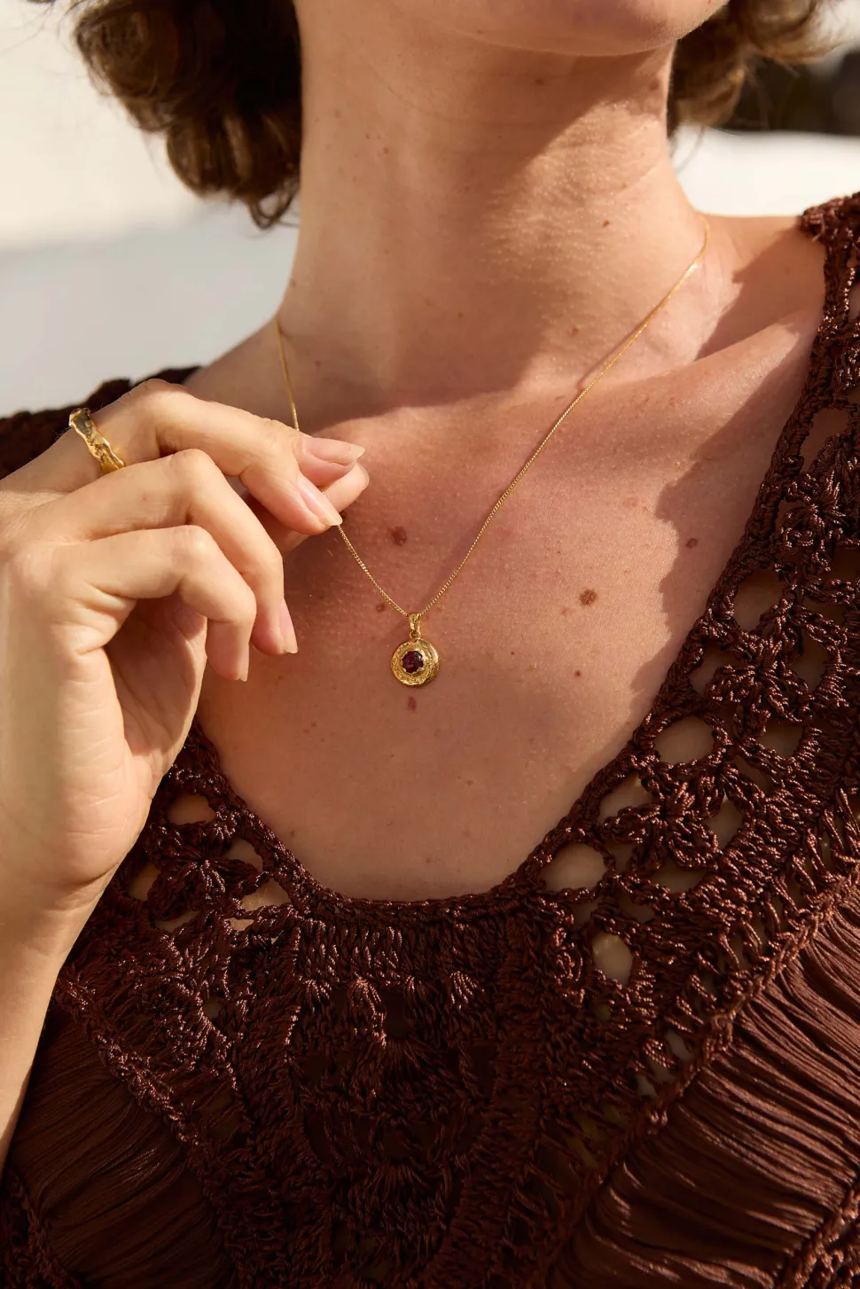 COLLAR PIEDRAS DE NACIMIENTO BAÑADO EN ORO