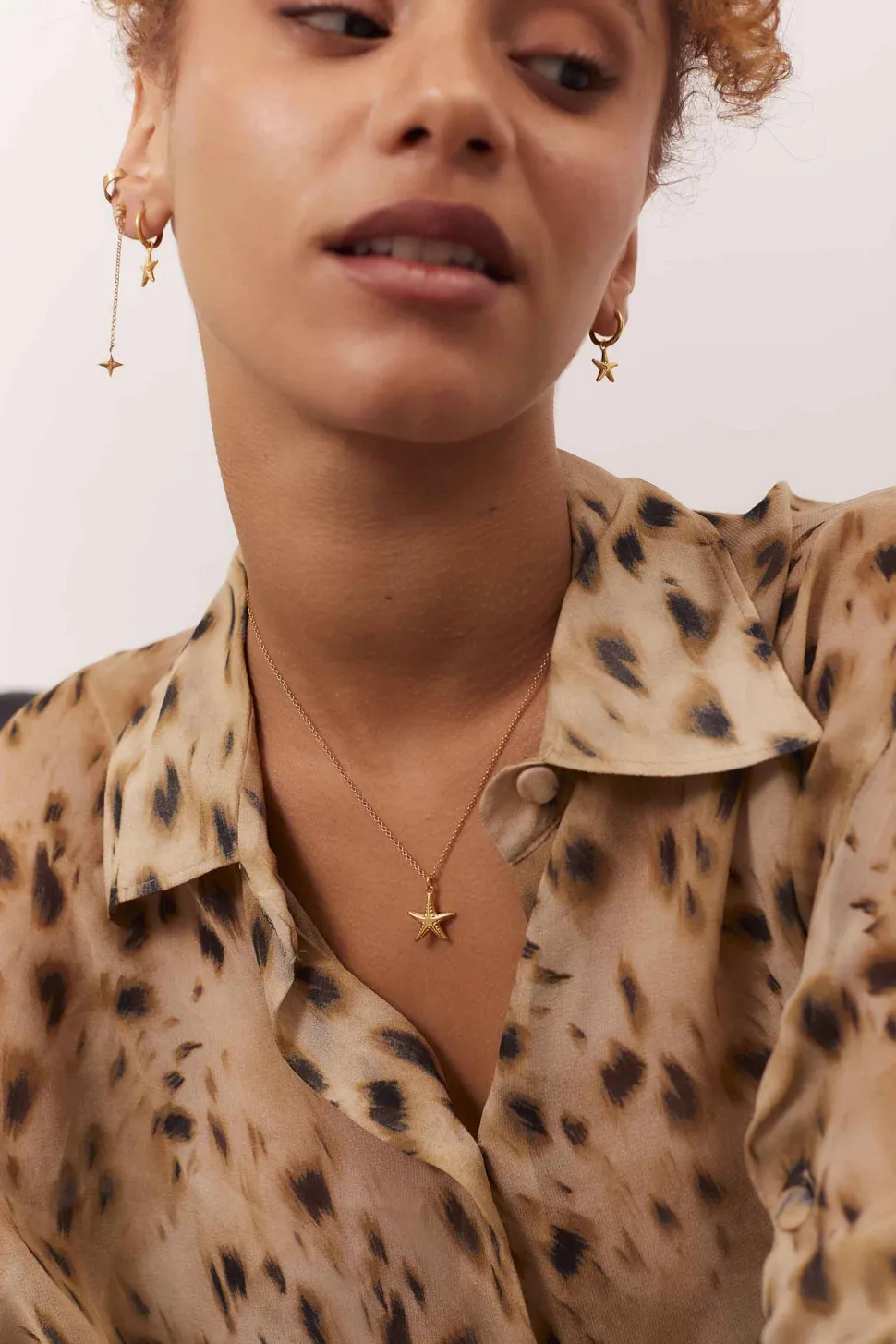 COLLAR RUCHITA BAÑADO EN ORO
