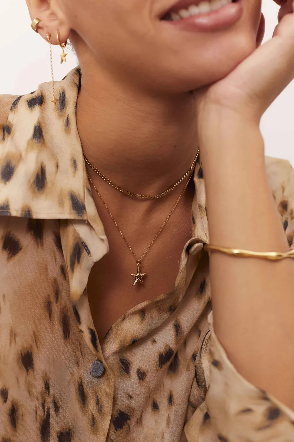 COLLAR RUCHITA BAÑADO EN ORO