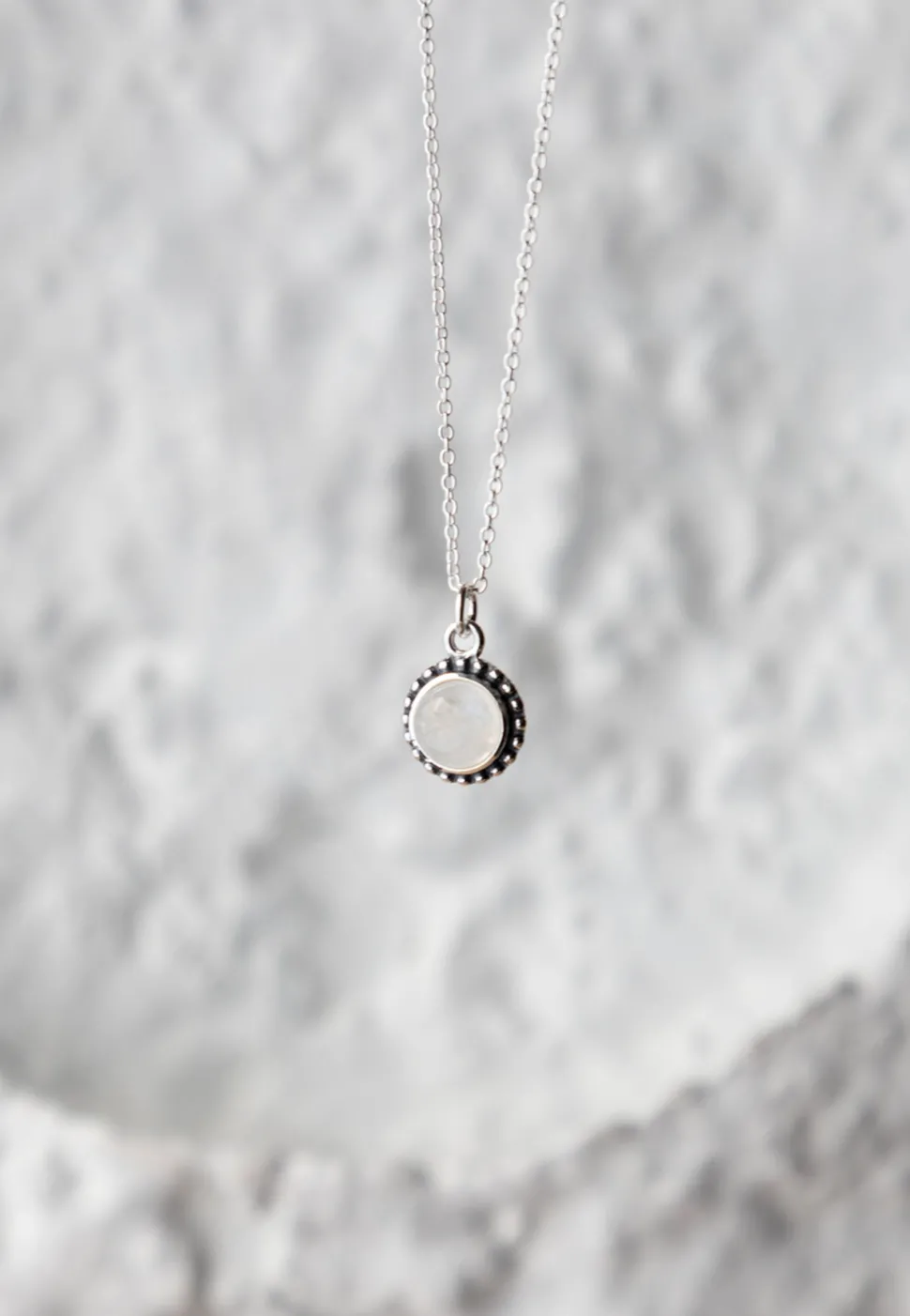 COLLAR SAVATI PIEDRA LUNA