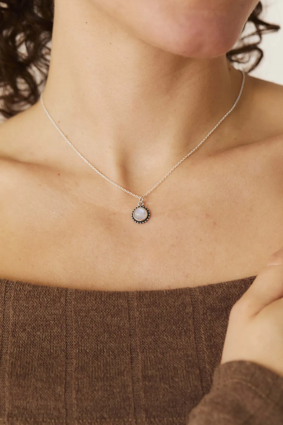 COLLAR SAVATI PIEDRA LUNA