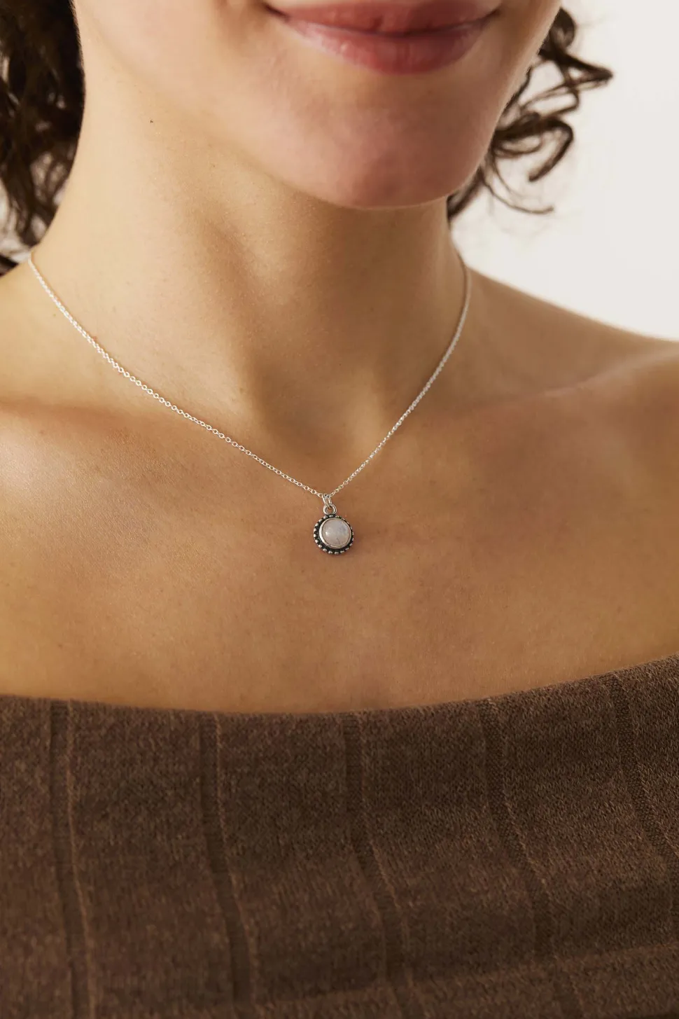COLLAR SAVATI PIEDRA LUNA