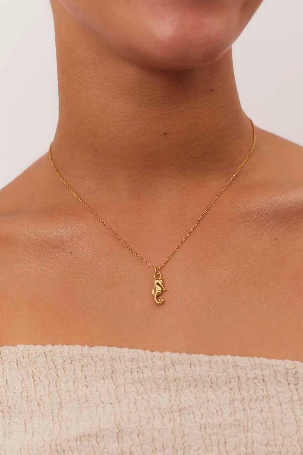 COLLAR SLOKA BAÑADO EN ORO