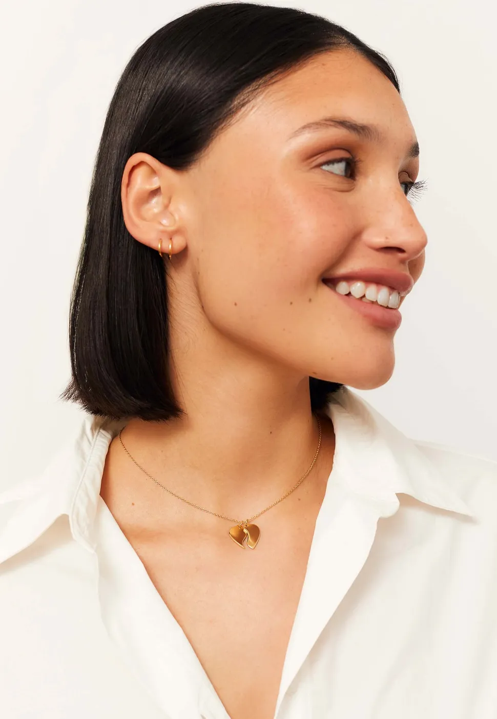 COLLAR VIBAJAN BAÑADO EN ORO