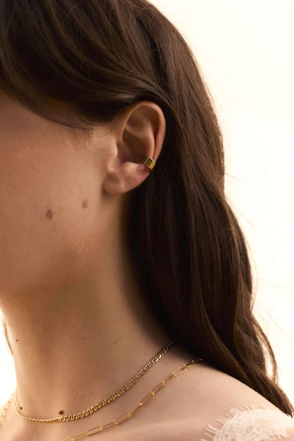EAR CUFF KANEE BAÑADO EN ORO