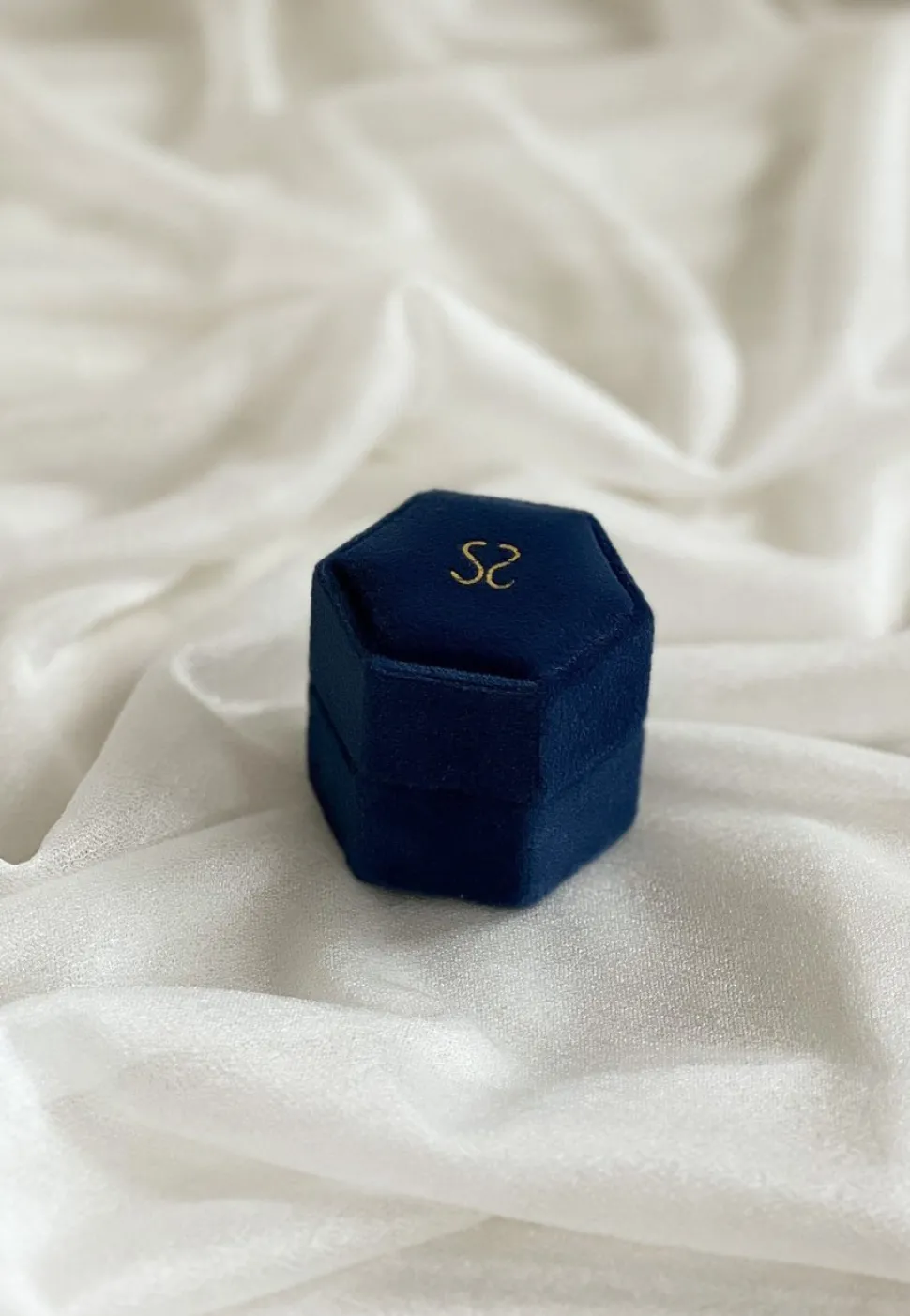 ESTUCHE AISVARYA AZUL