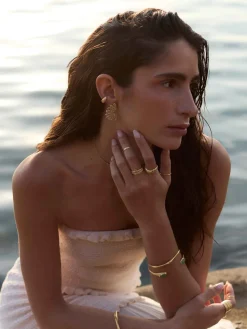 PENDIENTES AKRITI BAÑADOS EN ORO