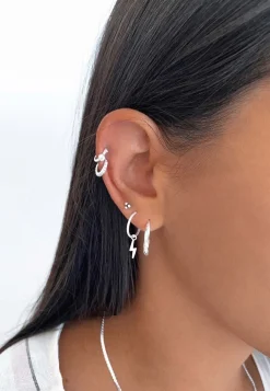 PIERCING AKHIL