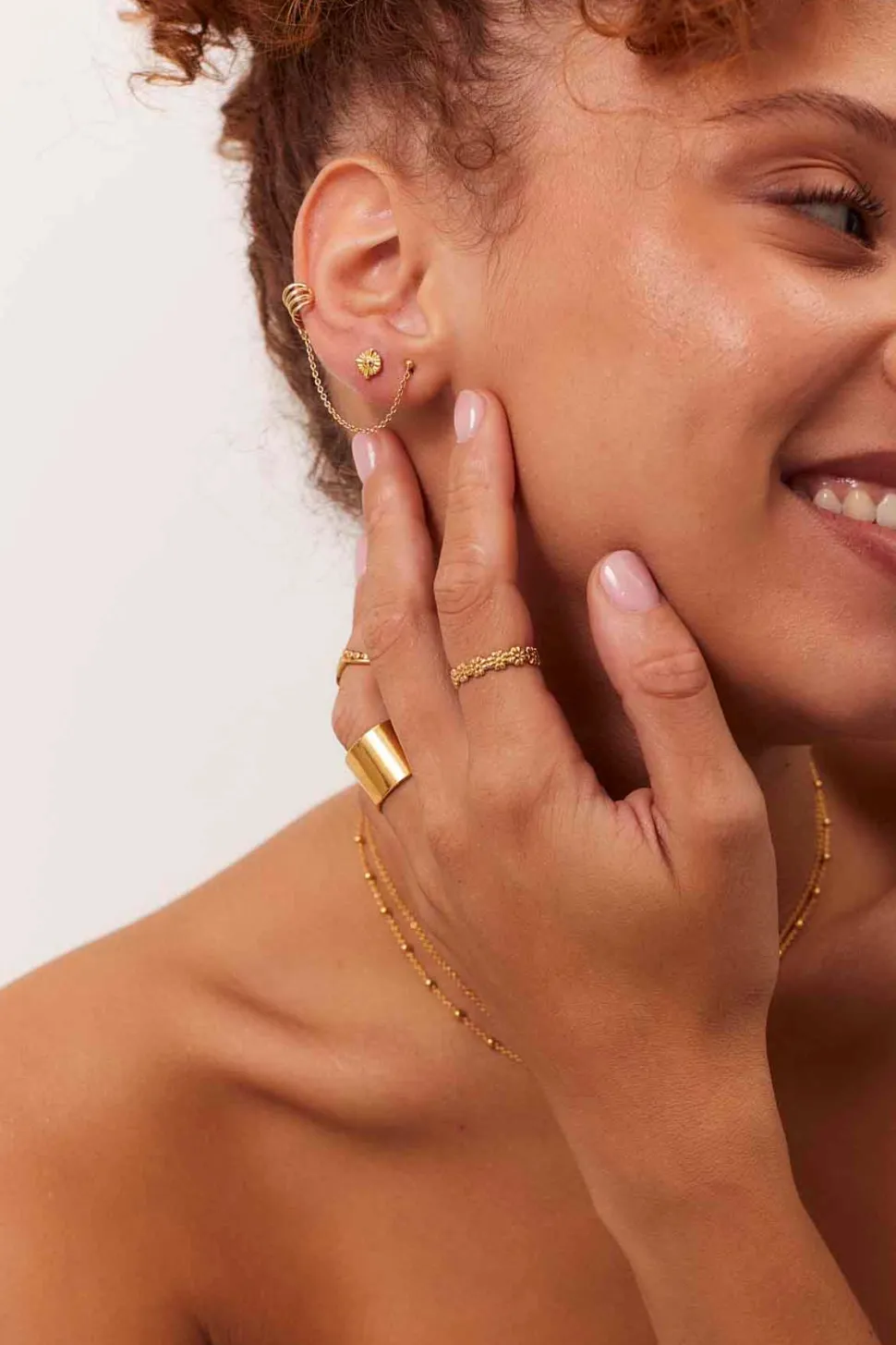 PIERCING SHALINI BAÑADO EN ORO